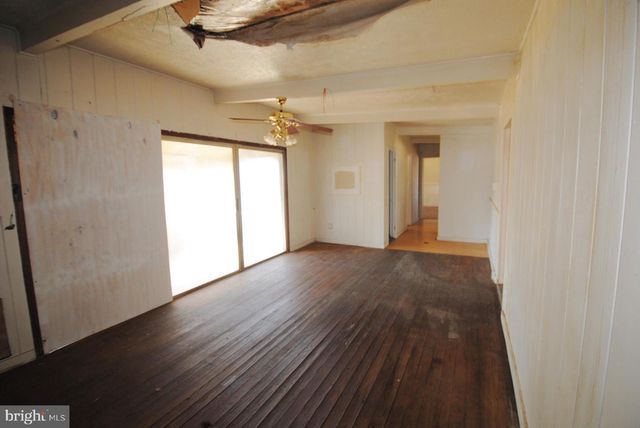 411 CARDINAL DR, Front Royal, VA 22630