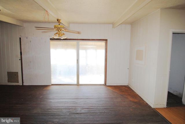 411 CARDINAL DR, Front Royal, VA 22630