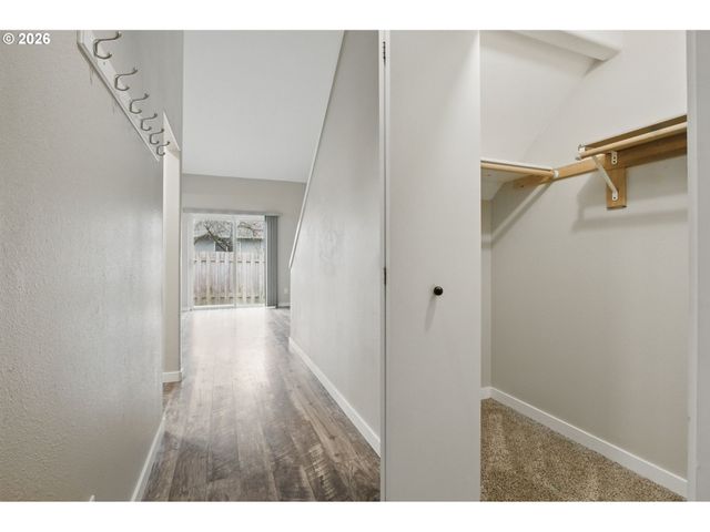 12528 Se TAGGART St, Portland, OR 97236