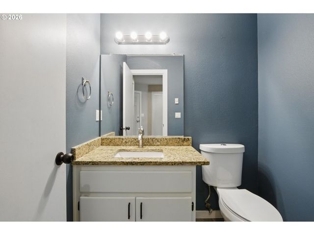 12528 Se TAGGART St, Portland, OR 97236