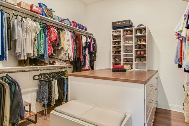 110 Diamond Point RD, Georgetown, TX 78633