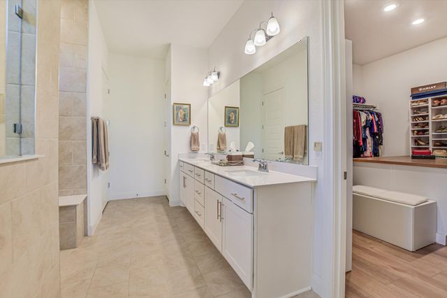 110 Diamond Point RD, Georgetown, TX 78633