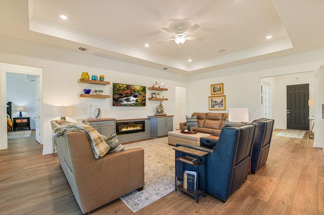 110 Diamond Point RD, Georgetown, TX 78633