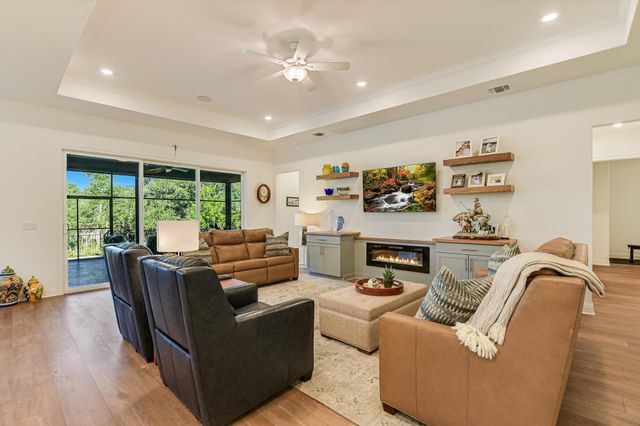110 Diamond Point RD, Georgetown, TX 78633
