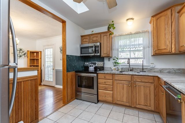 2 Meadow Brook Rd, Raynham, MA 02767