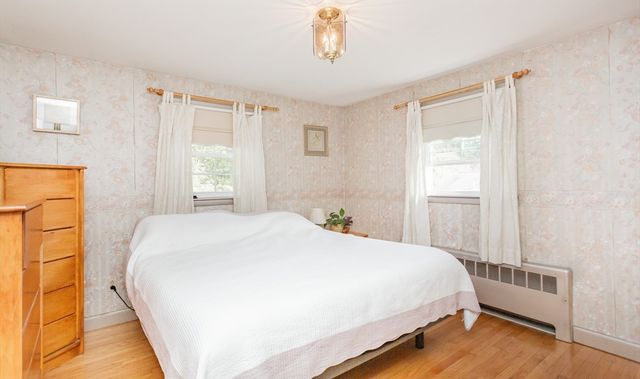 2 Meadow Brook Rd, Raynham, MA 02767