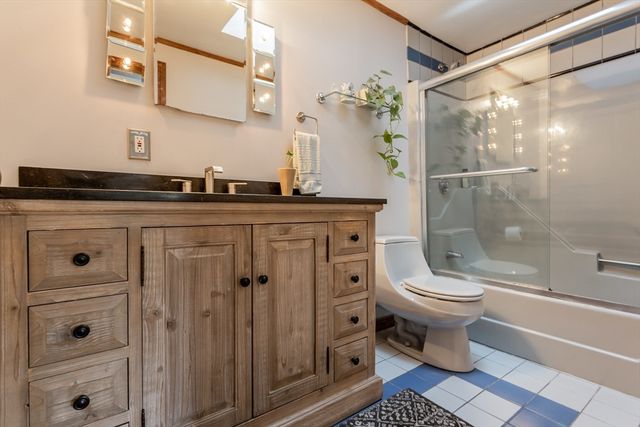 2 Meadow Brook Rd, Raynham, MA 02767