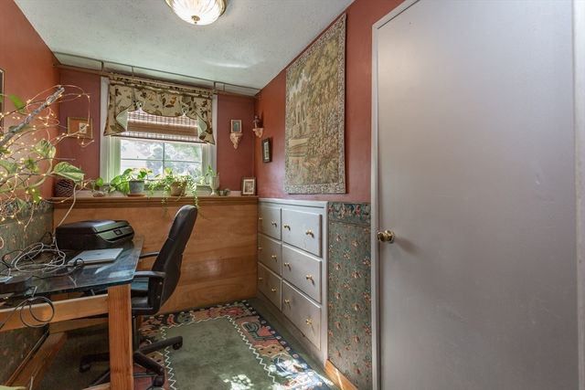 2 Meadow Brook Rd, Raynham, MA 02767