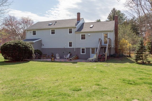 2 Meadow Brook Rd, Raynham, MA 02767