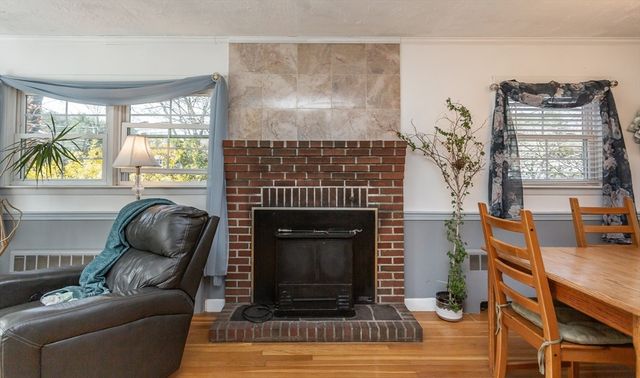 2 Meadow Brook Rd, Raynham, MA 02767