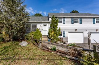 2 Meadow Brook Rd, Raynham, MA 02767