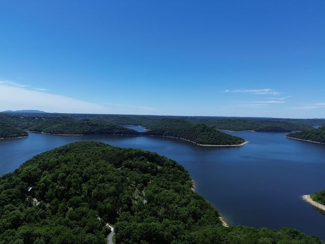 705 Harbor Pointe Dr, Silver Point, TN 38582