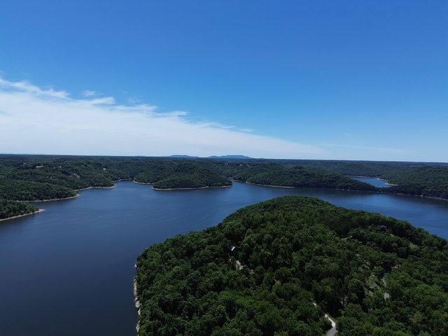 705 Harbor Pointe Dr, Silver Point, TN 38582