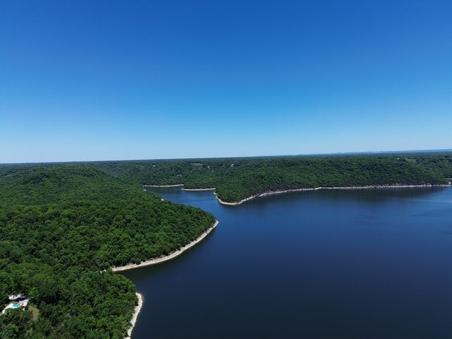 705 Harbor Pointe Dr, Silver Point, TN 38582