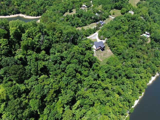 705 Harbor Pointe Dr, Silver Point, TN 38582