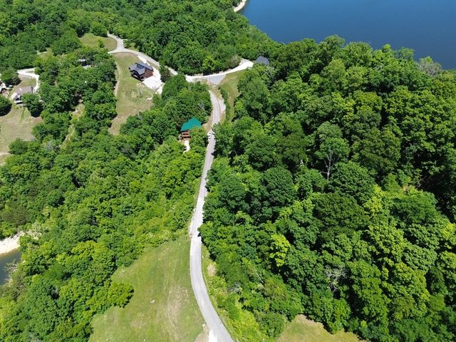 705 Harbor Pointe Dr, Silver Point, TN 38582
