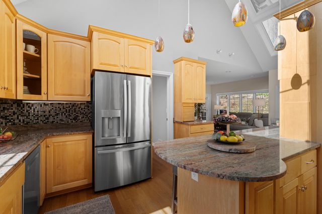 1221 Westhill Drive SW, Rochester, MN 55902