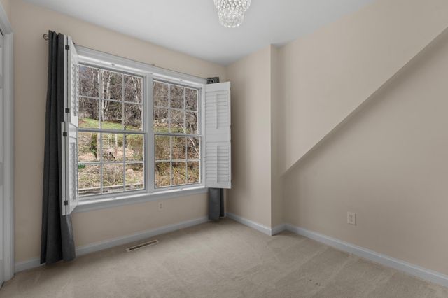 1221 Westhill Drive SW, Rochester, MN 55902
