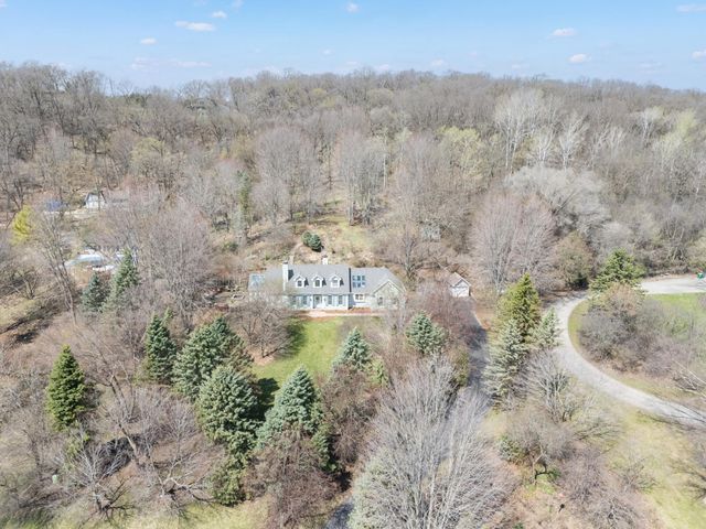 1221 Westhill Drive SW, Rochester, MN 55902