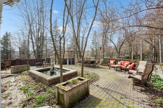 1221 Westhill Drive SW, Rochester, MN 55902