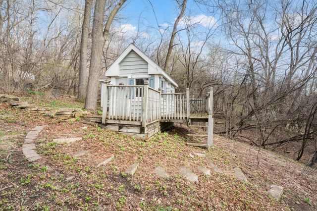 1221 Westhill Drive SW, Rochester, MN 55902