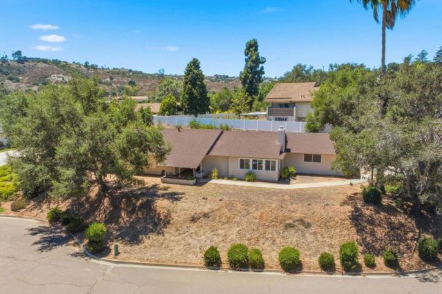 2837 Carlton Way, Fallbrook, CA 92028