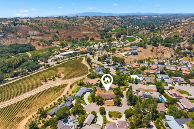 2837 Carlton Way, Fallbrook, CA 92028