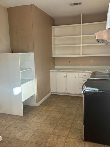8920 Megan Drive, Fairchilds, TX 77461