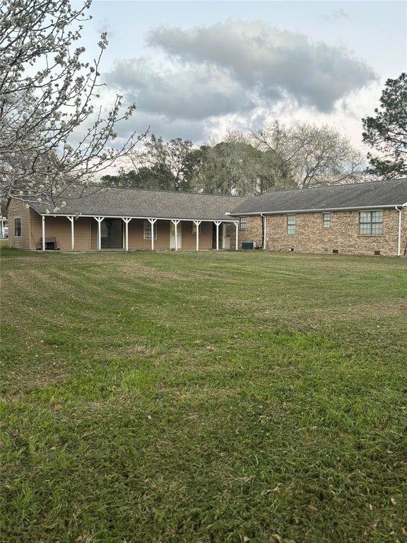 8920 Megan Drive, Fairchilds, TX 77461