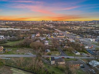 3214 Resha Ln, Nashville, TN 37218