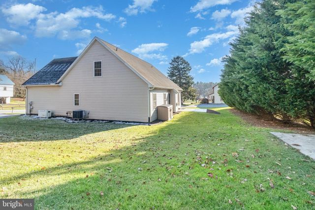 450 DRUID HILL DR, Mountville, PA 17554