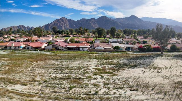 76901 Kentucky Avenue, Palm Desert, CA 92211