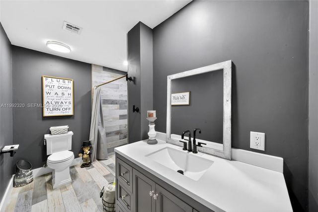 10861 SW 132nd Cir Ct, Miami, FL 33186