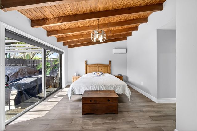 10861 SW 132nd Cir Ct, Miami, FL 33186