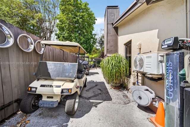 10861 SW 132nd Cir Ct, Miami, FL 33186