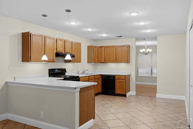 7410 Waketon, San Antonio, TX 78250