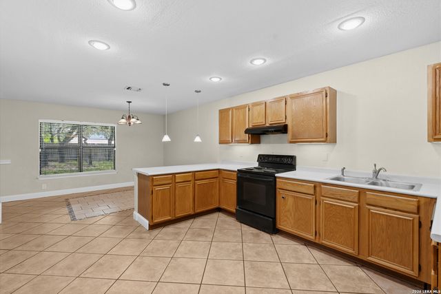 7410 Waketon, San Antonio, TX 78250