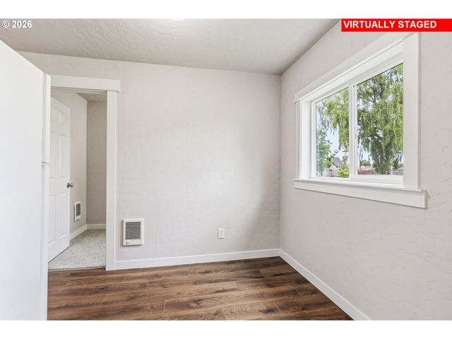 2843 HEMLOCK St, Longview, WA 98632
