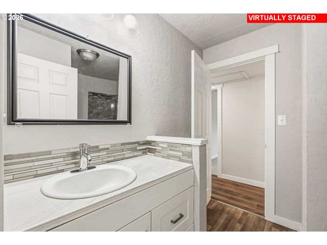 2843 HEMLOCK St, Longview, WA 98632