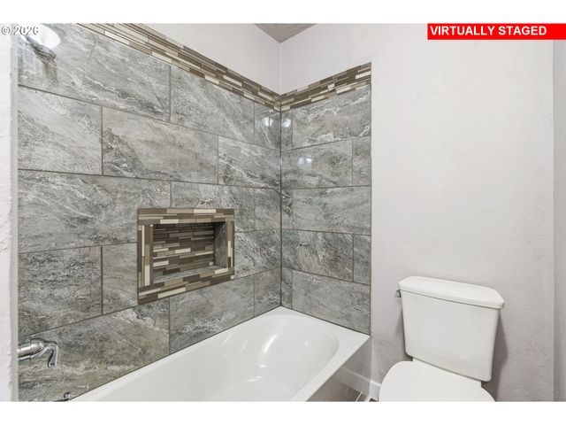 2843 HEMLOCK St, Longview, WA 98632