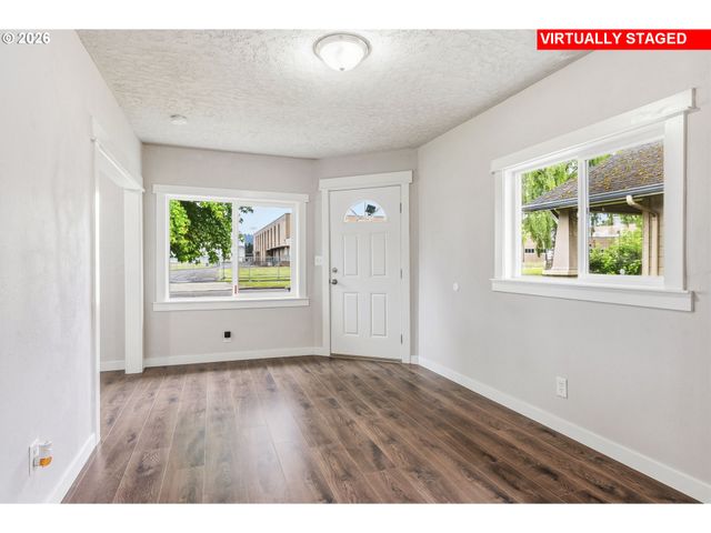 2843 HEMLOCK St, Longview, WA 98632