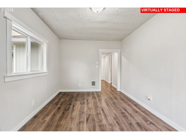 2843 HEMLOCK St, Longview, WA 98632