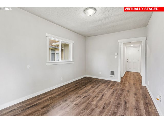2843 HEMLOCK St, Longview, WA 98632