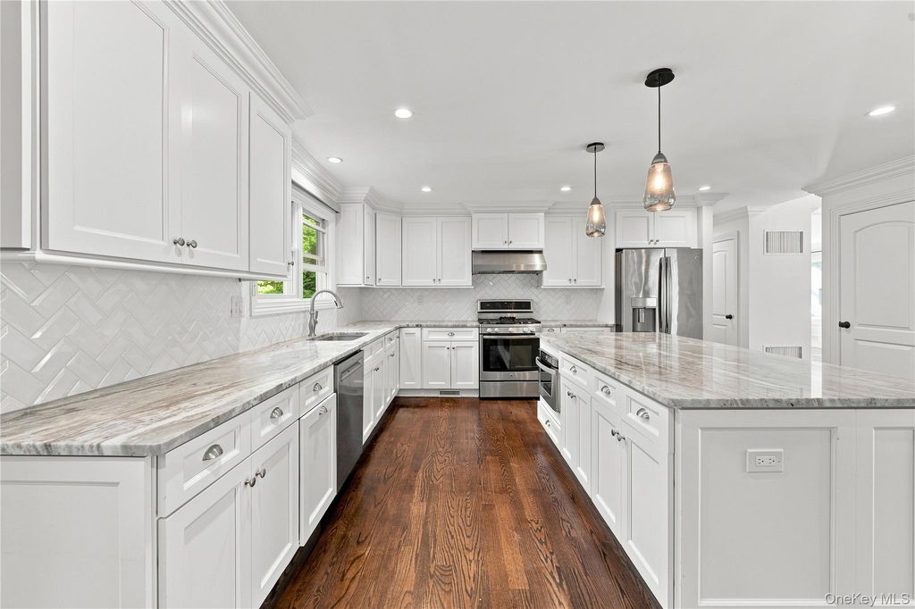 22 Forest Drive, Jericho, NY 11753 — photo 5