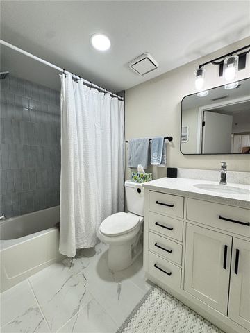 4110 IRONWOOD CIRCLE 104, Bradenton, FL 34209