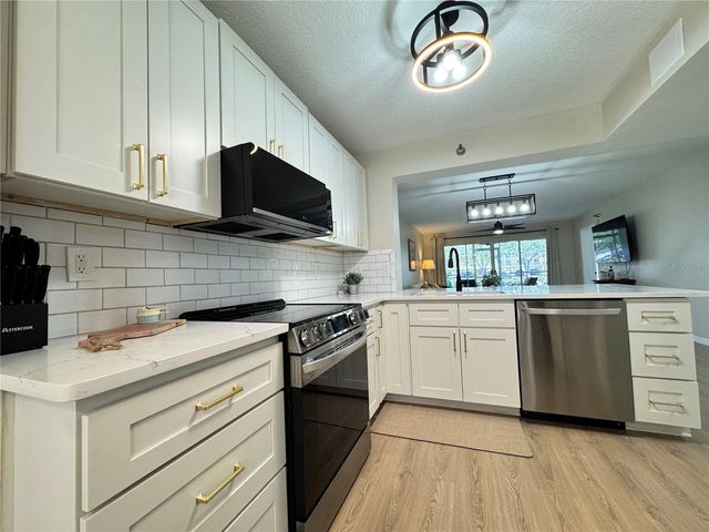 4110 IRONWOOD CIRCLE 104, Bradenton, FL 34209