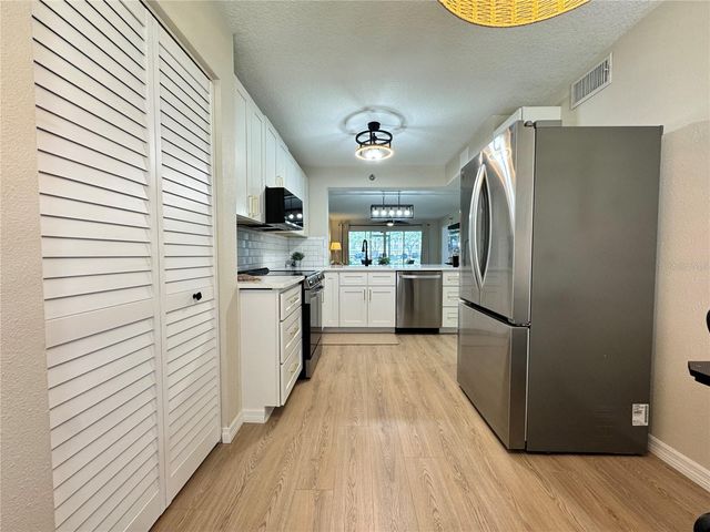 4110 IRONWOOD CIRCLE 104, Bradenton, FL 34209