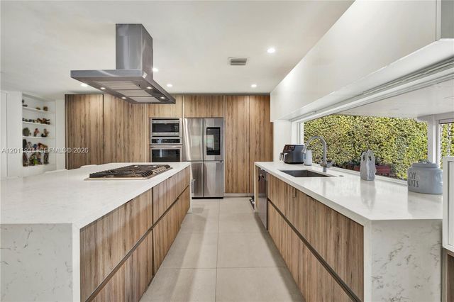 21015 NE 19th Court, Miami, FL 33179
