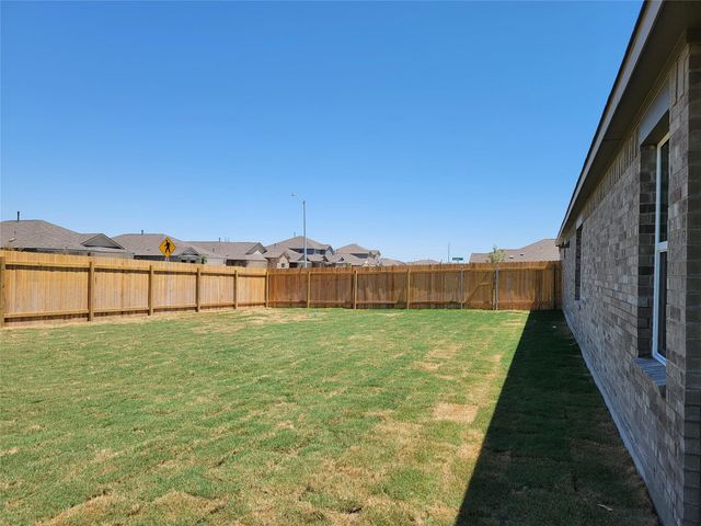 100 Montego ST, Hutto, TX 78634