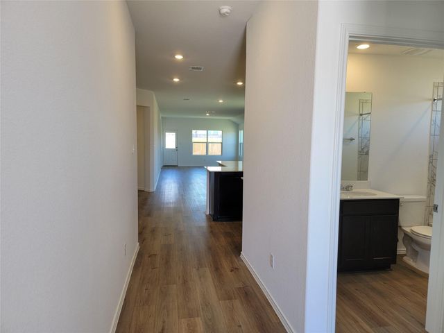 100 Montego ST, Hutto, TX 78634